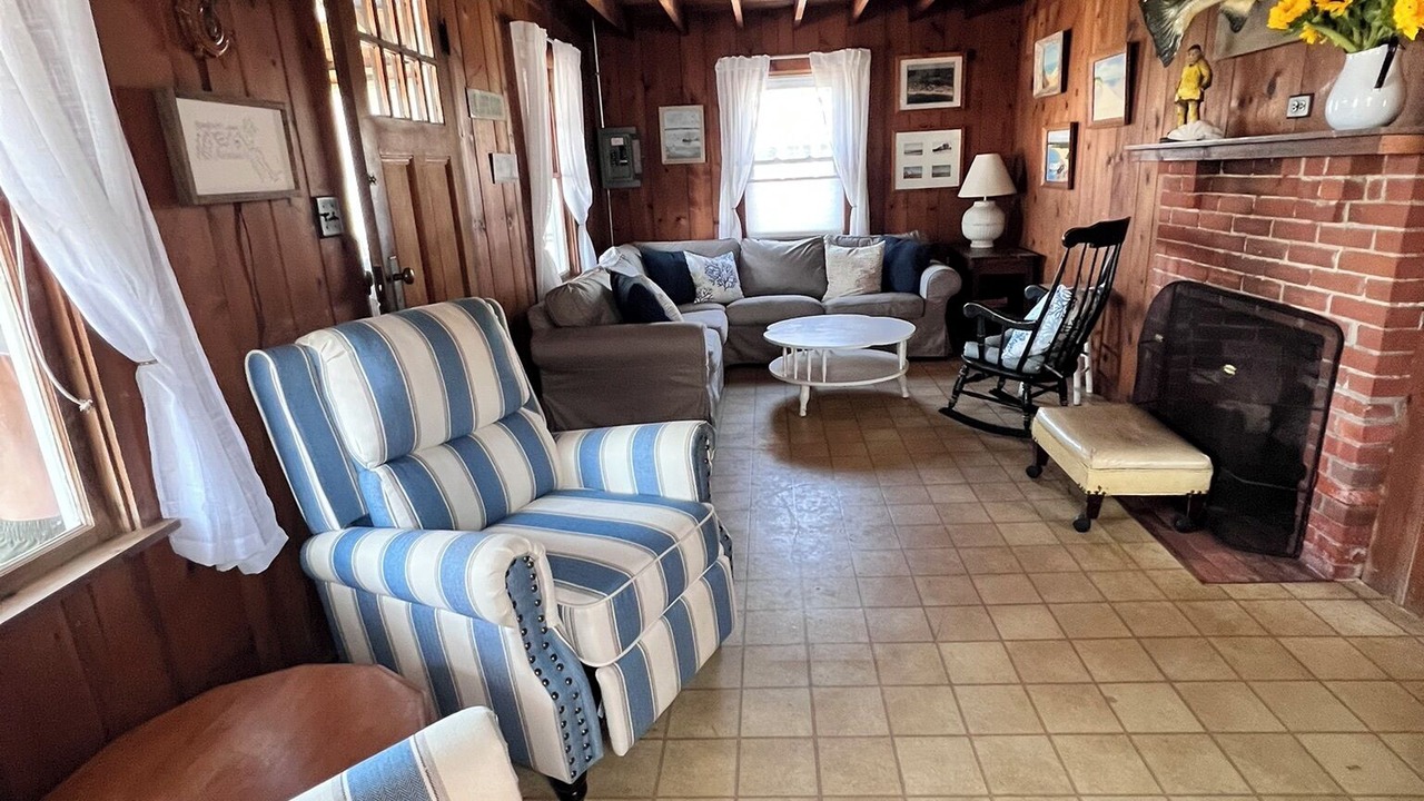 Photo of Livingroom in West Dennis