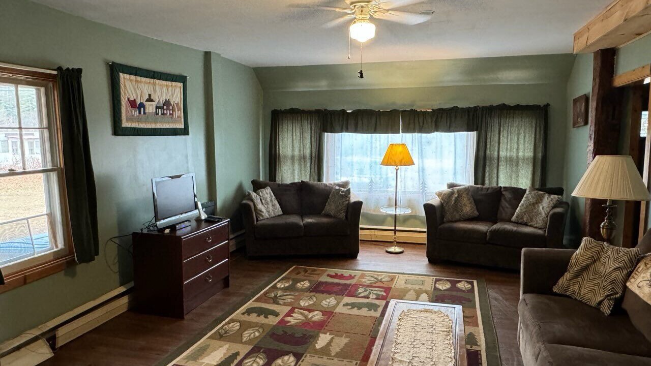 Photo of Livingroom in North River