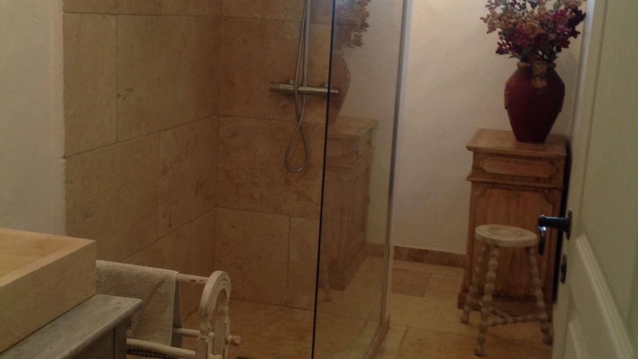Photo of Bathroom in Meynes
