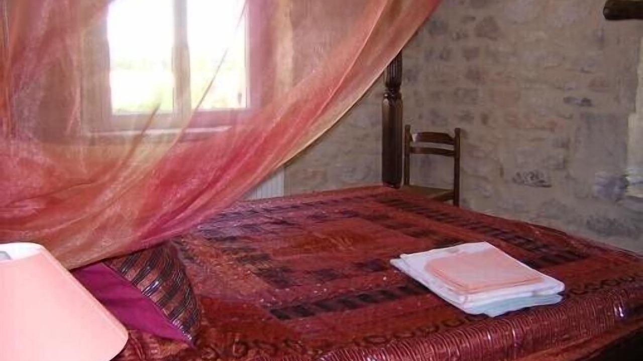 Photo of Bedroom in Saint-Restitut