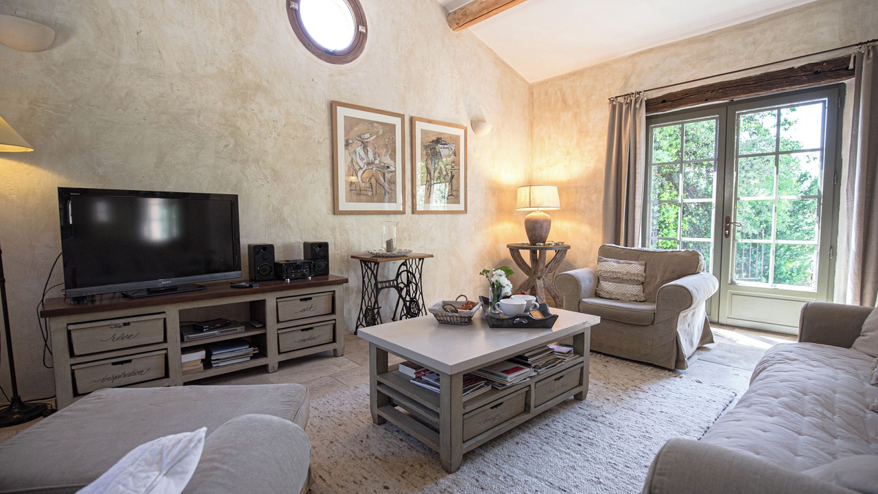 Photo of Livingroom in Rustrel