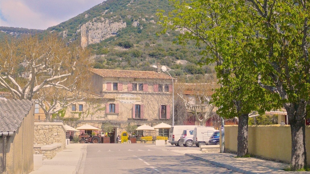 Photo of Others in Rustrel