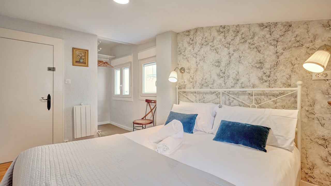 Photo of Bedroom in Pamplona City Centre