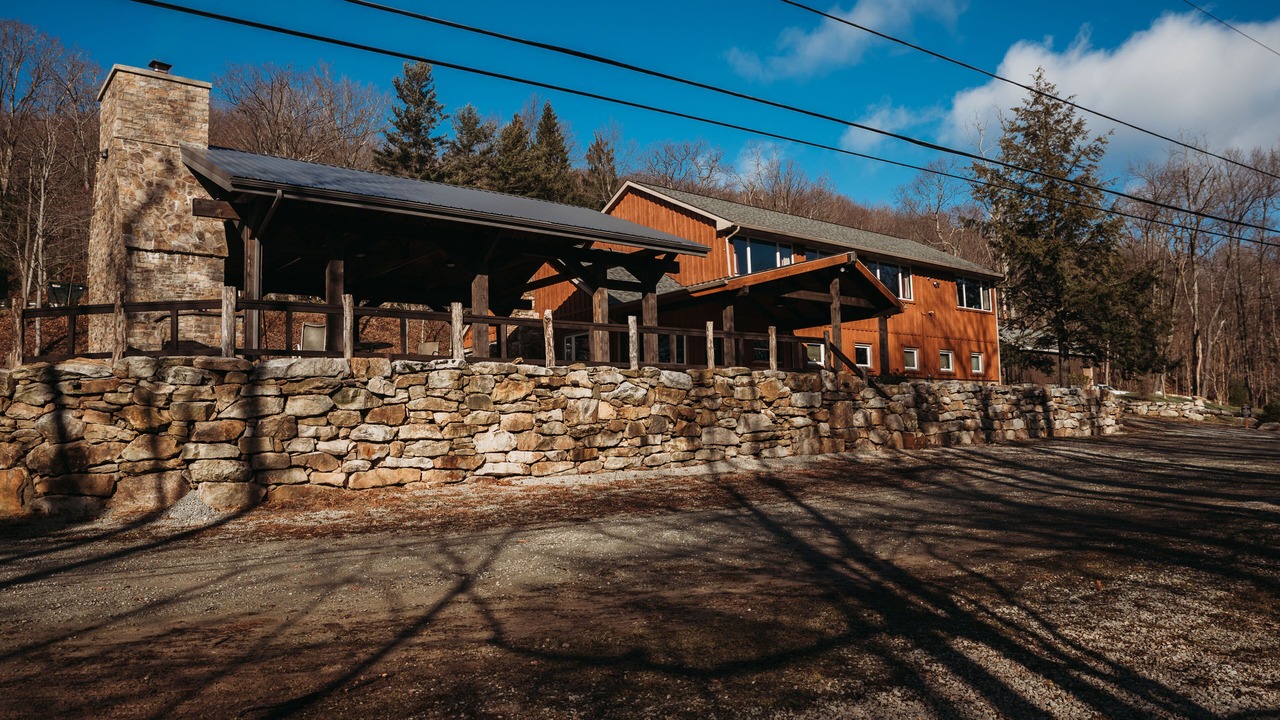 Photo of Outdoor in Champion
