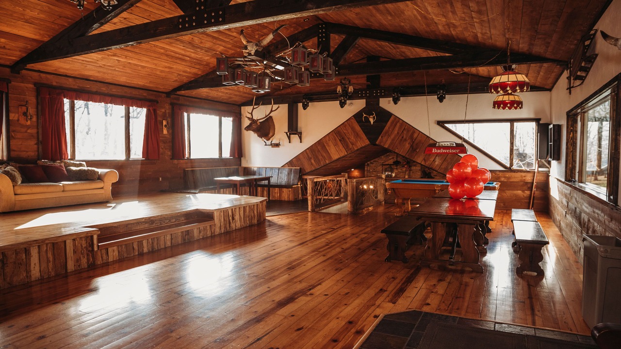 Photo of Bedroom in Champion