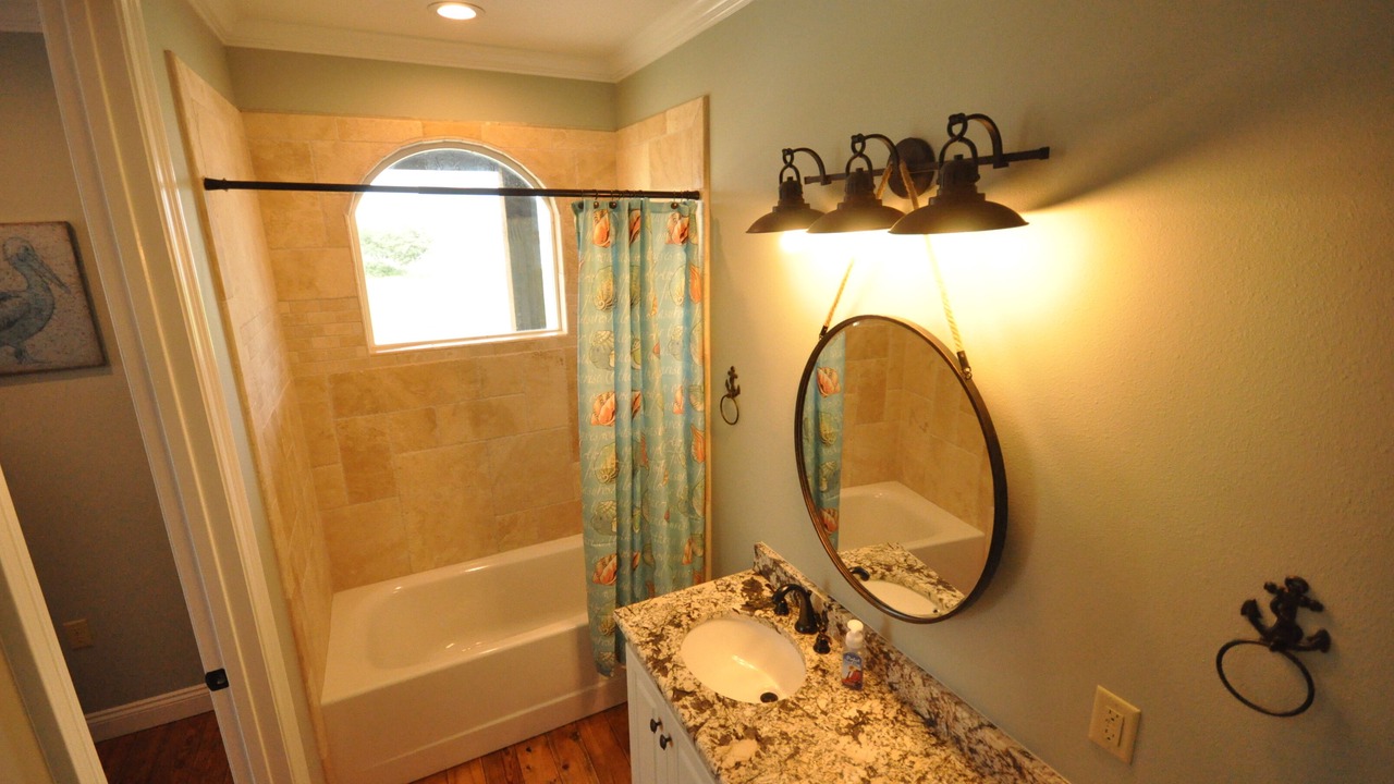 Photo of Bathroom in Hackberry