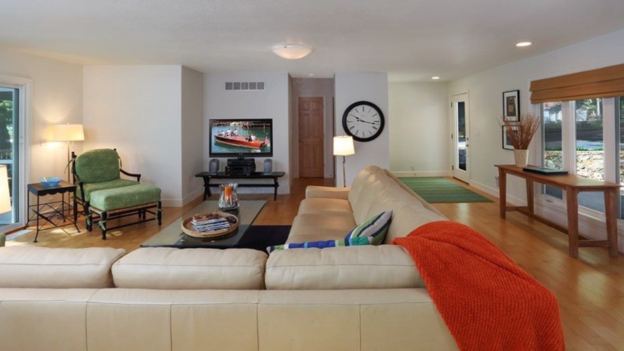 Photo of Livingroom in Sunrise Beach