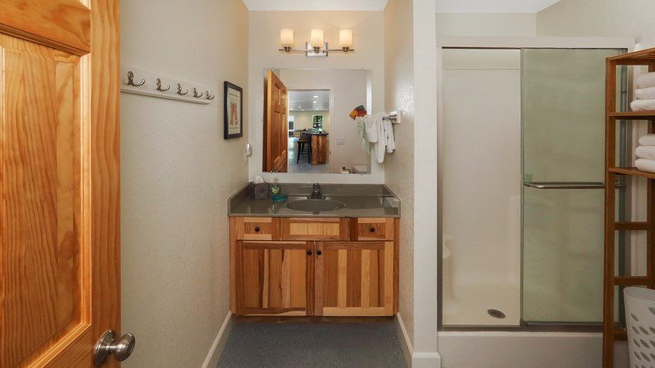 Photo of Bathroom in Sunrise Beach