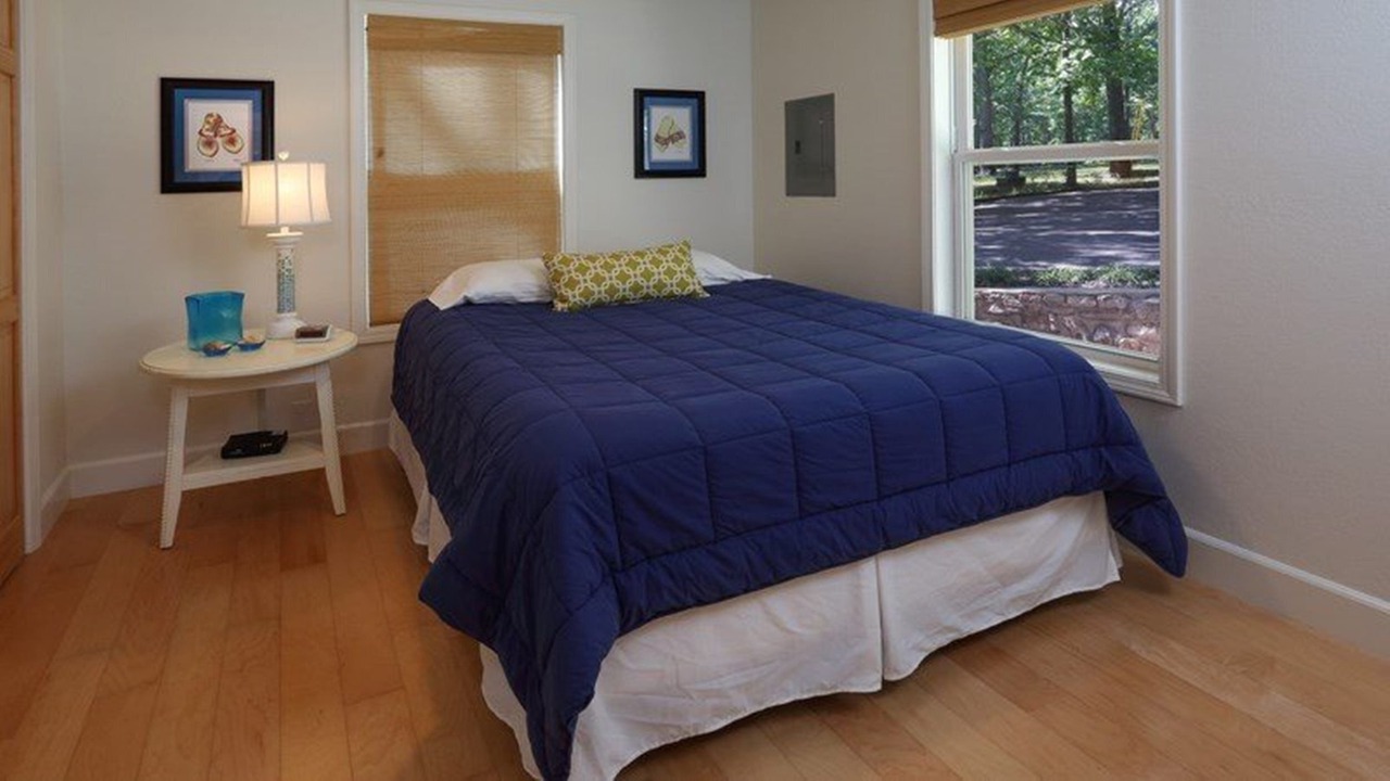 Photo of Bedroom in Sunrise Beach