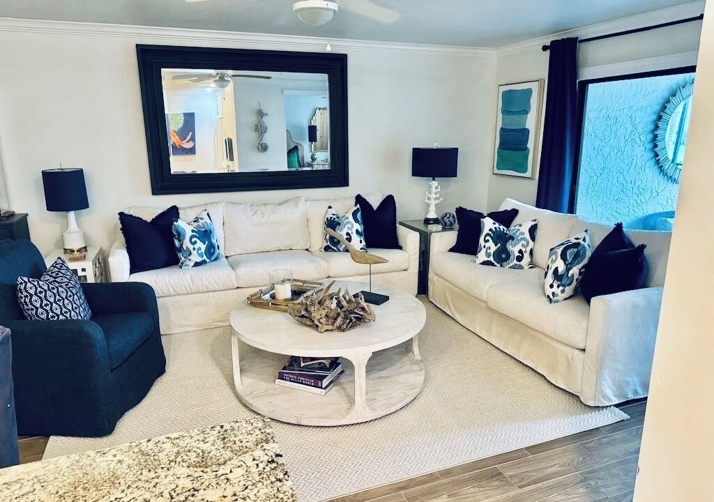 Photo of Livingroom in Jacksonville Beach