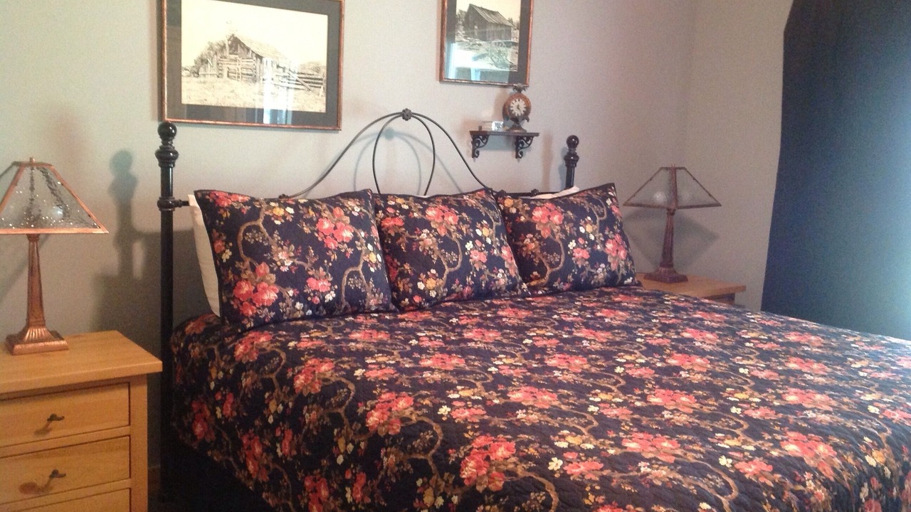 Photo of Bedroom in Three Rivers