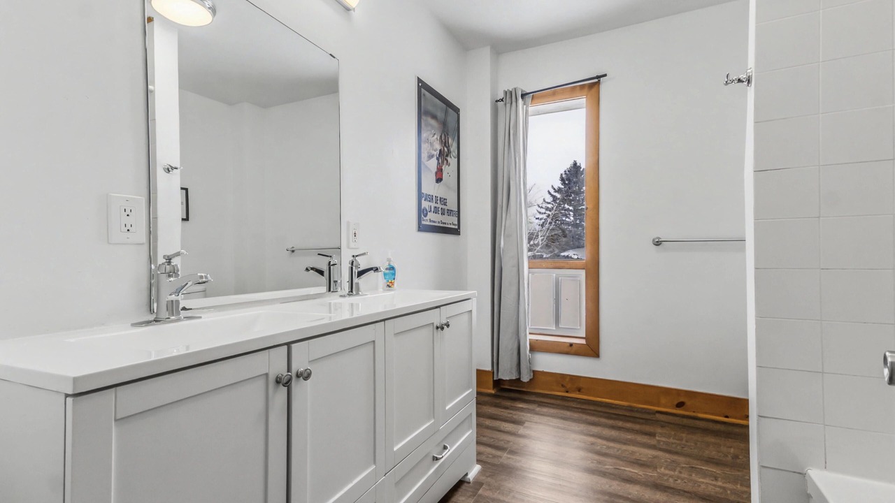 Photo of Bathroom in The Blue Mountains