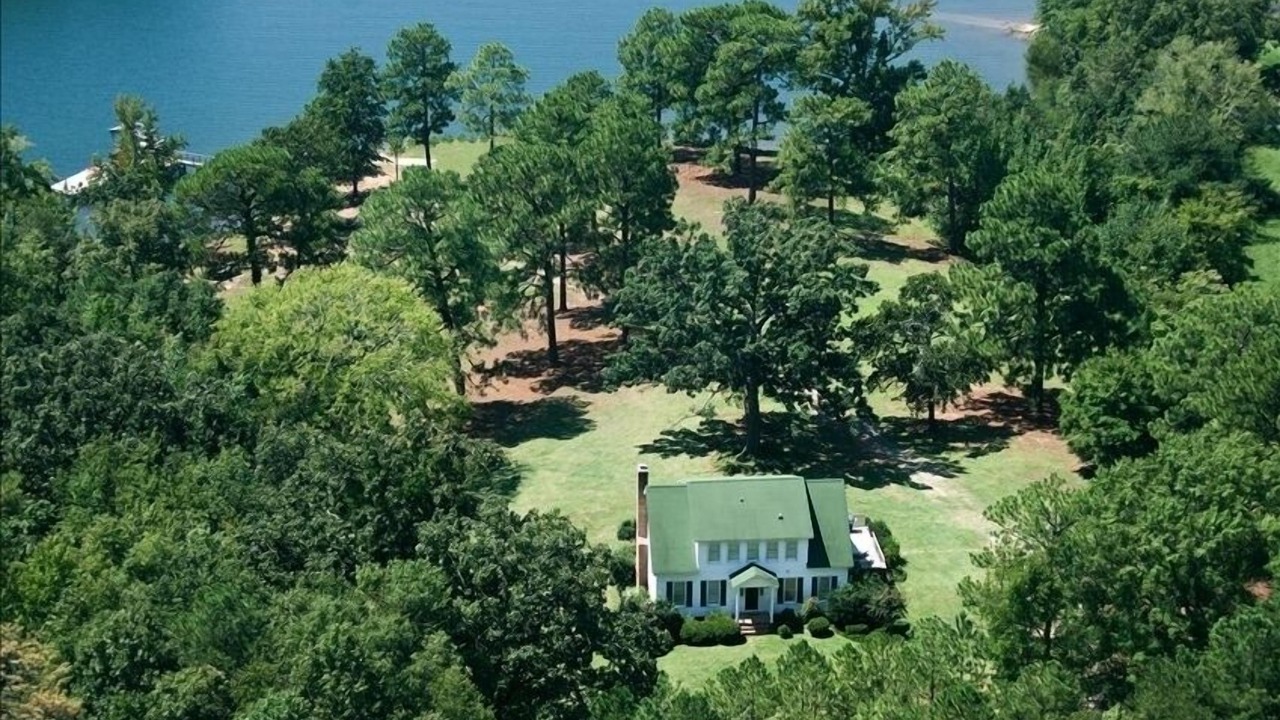 Photo of Others in Lexington