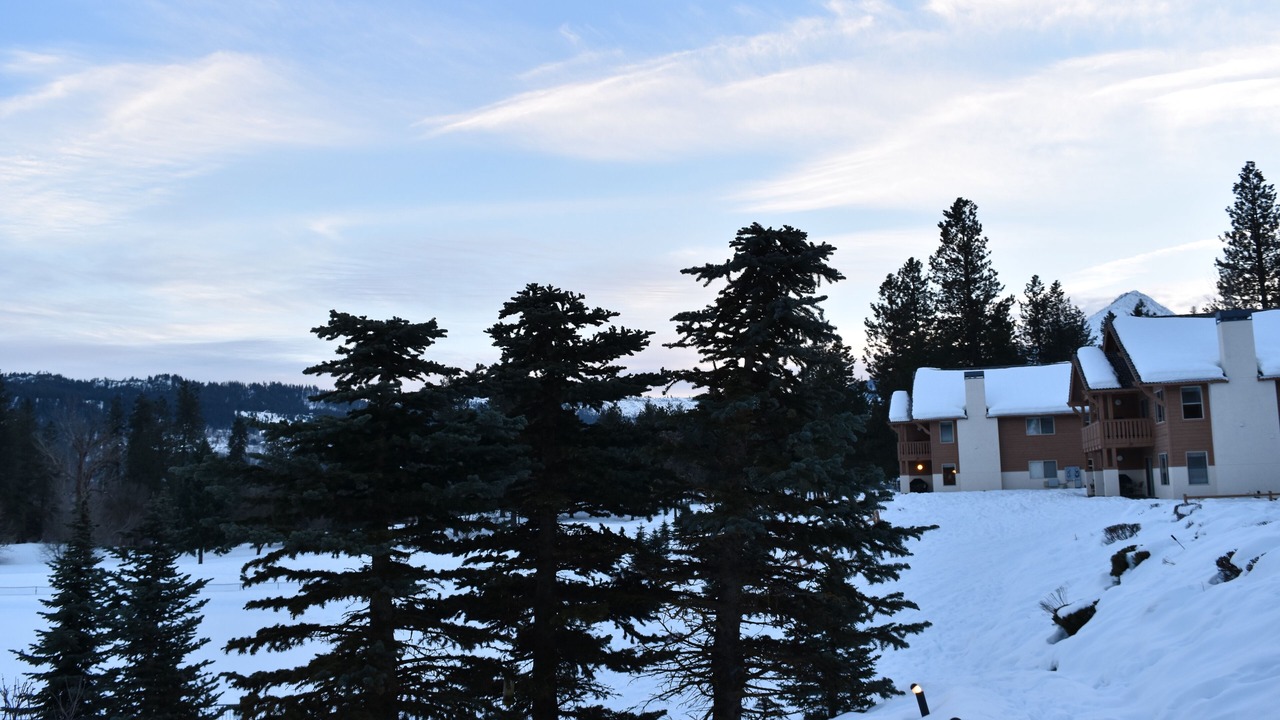 Photo of Others in Downtown Leavenworth