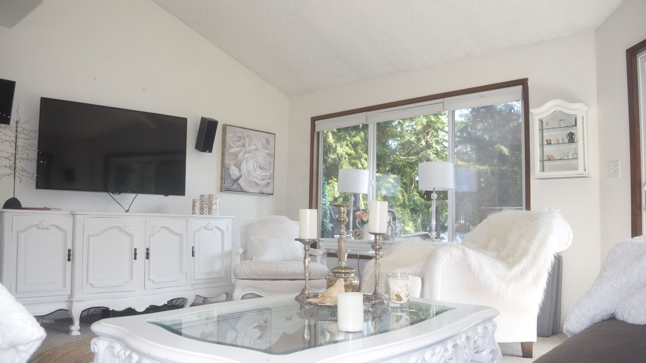 Photo of Bedroom in West Hills