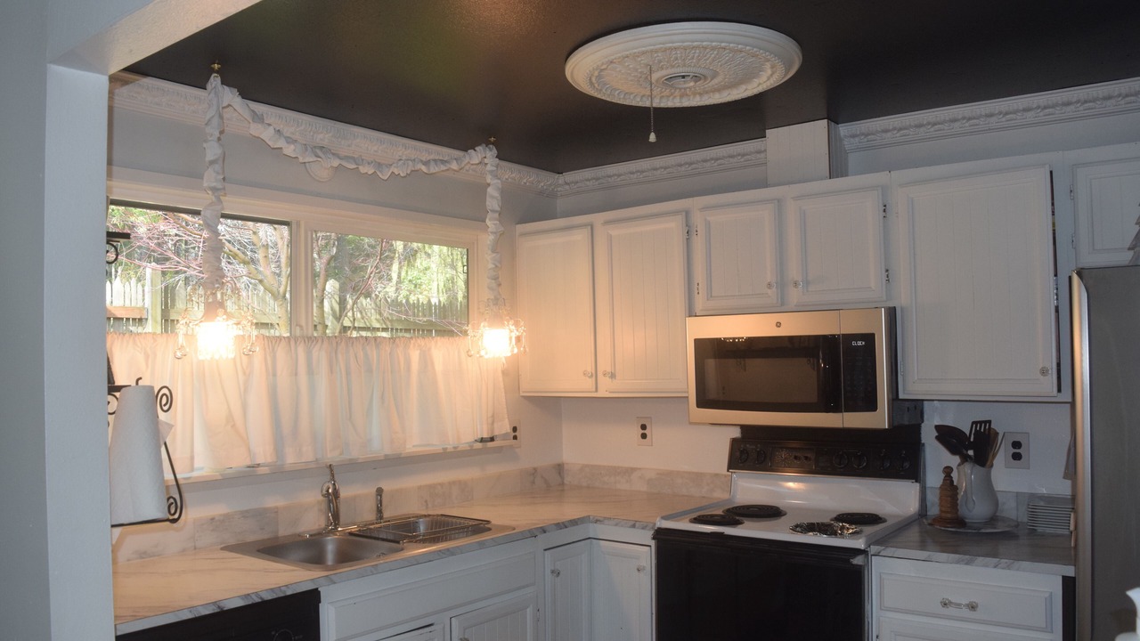 Photo of Kitchen in West Hills