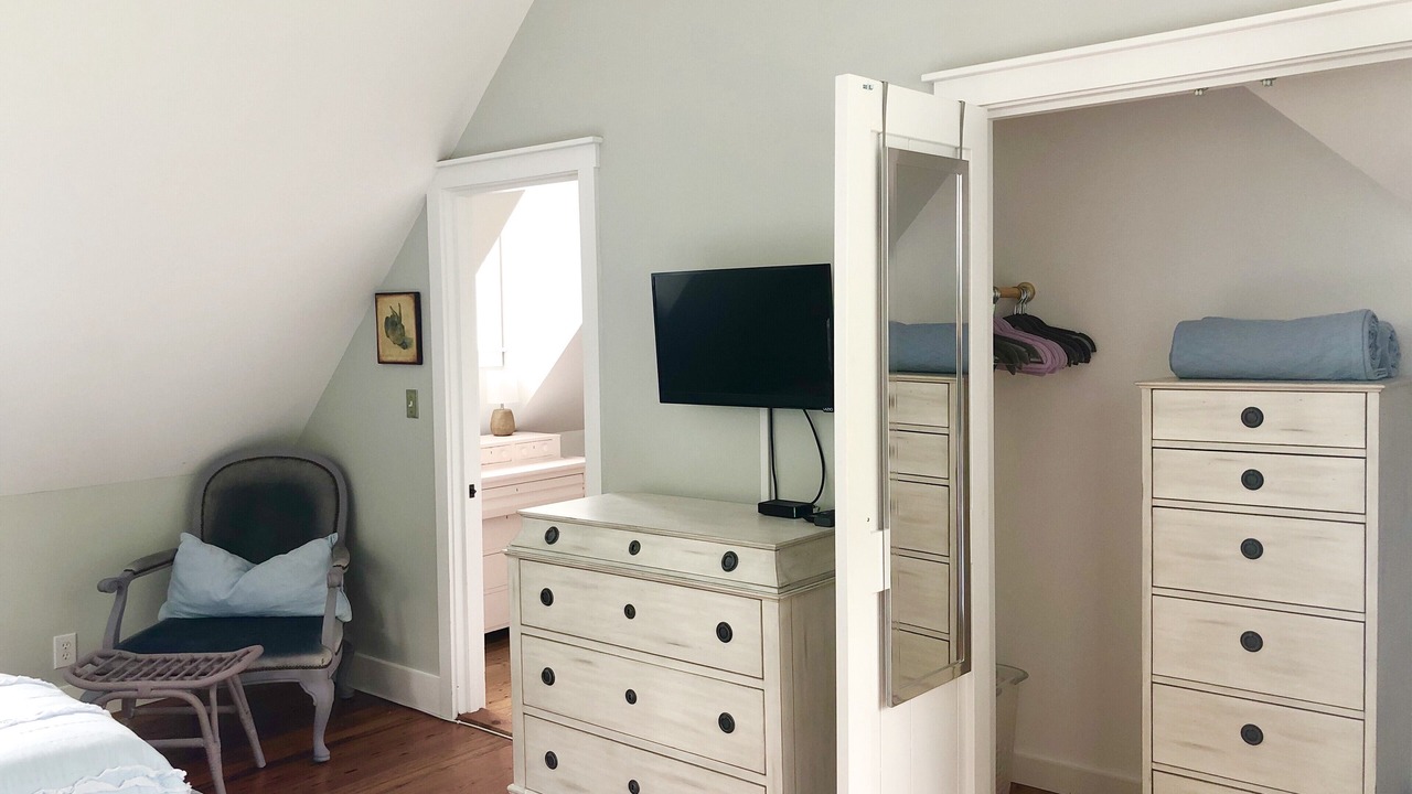 Photo of Others in Tom Nevers