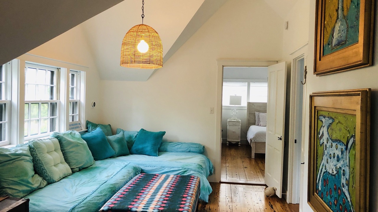 Photo of Others in Tom Nevers