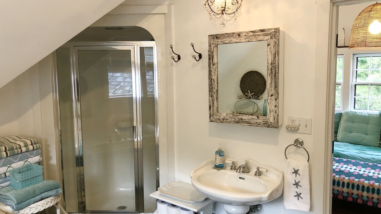 Photo of Bathroom in Tom Nevers