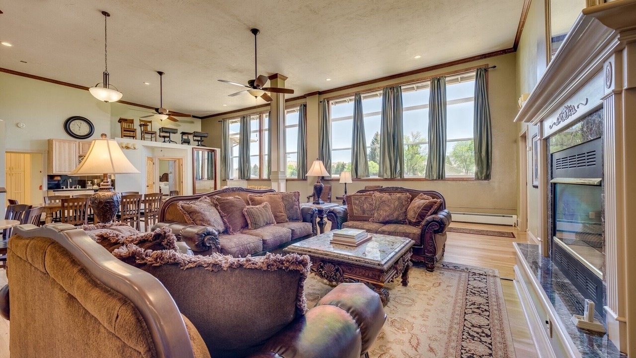 Photo of Livingroom in Vernal