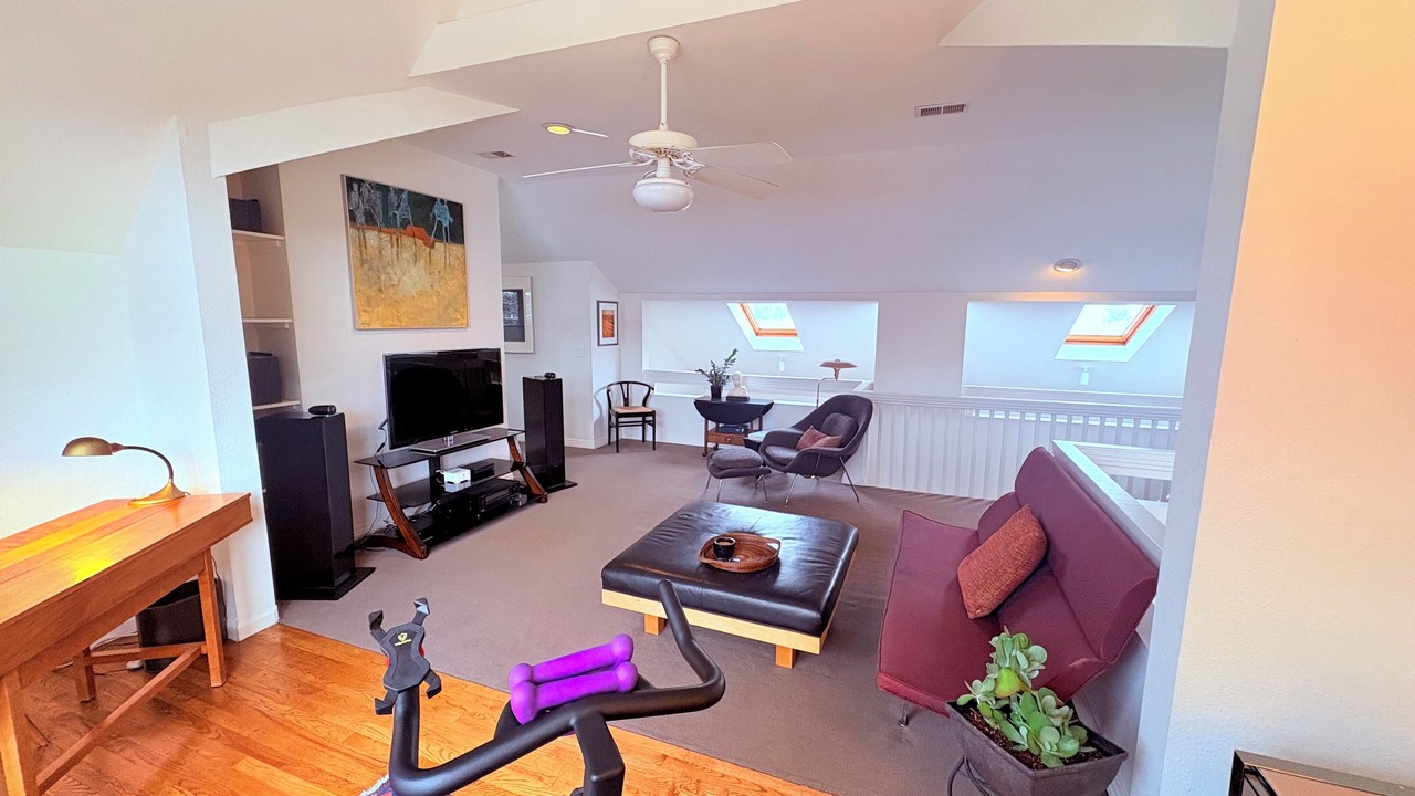 Photo of Livingroom in Lower Chautauqua
