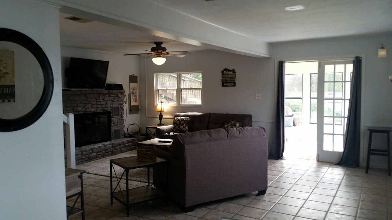 Photo of Livingroom in Lower Basin Lake Travis