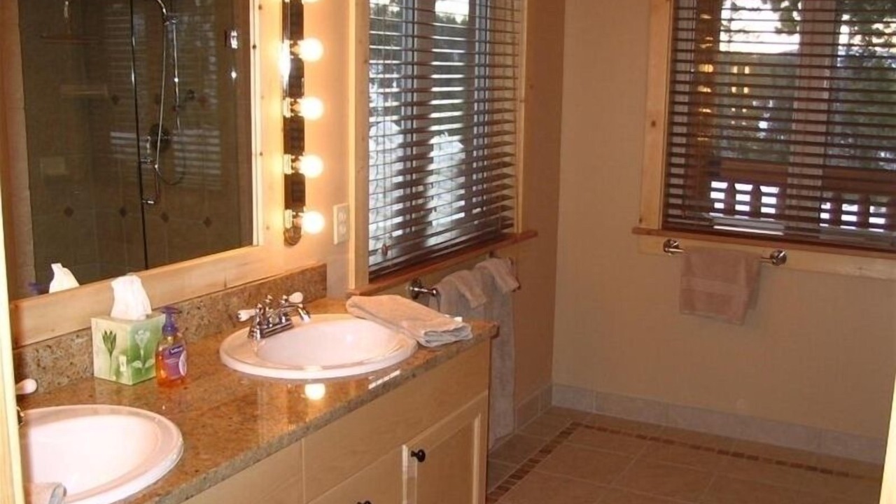 Photo of Bathroom in Cle Elum