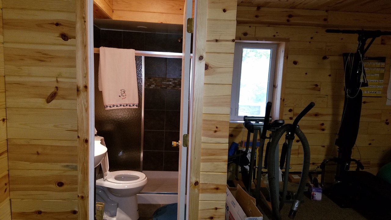 Photo of Bathroom in Maplecrest