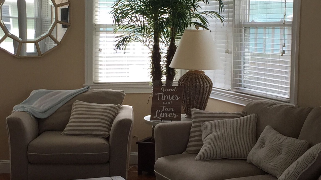 Photo of Livingroom in Jacksonville Beach