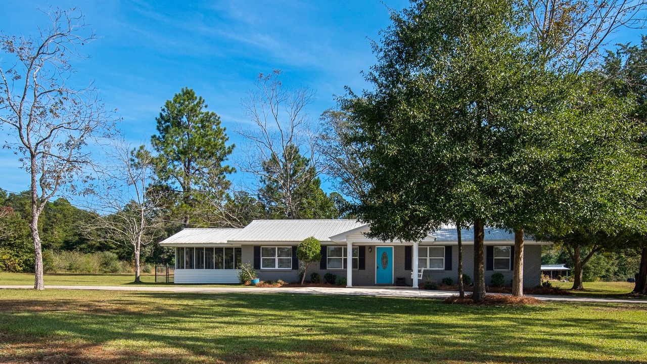 Photo of Outdoor in Laurel Hill