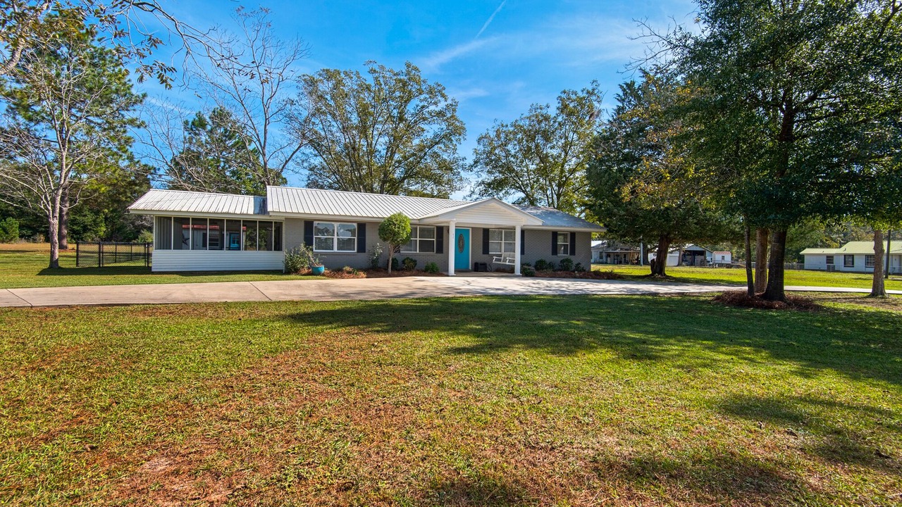 Photo of Outdoor in Laurel Hill