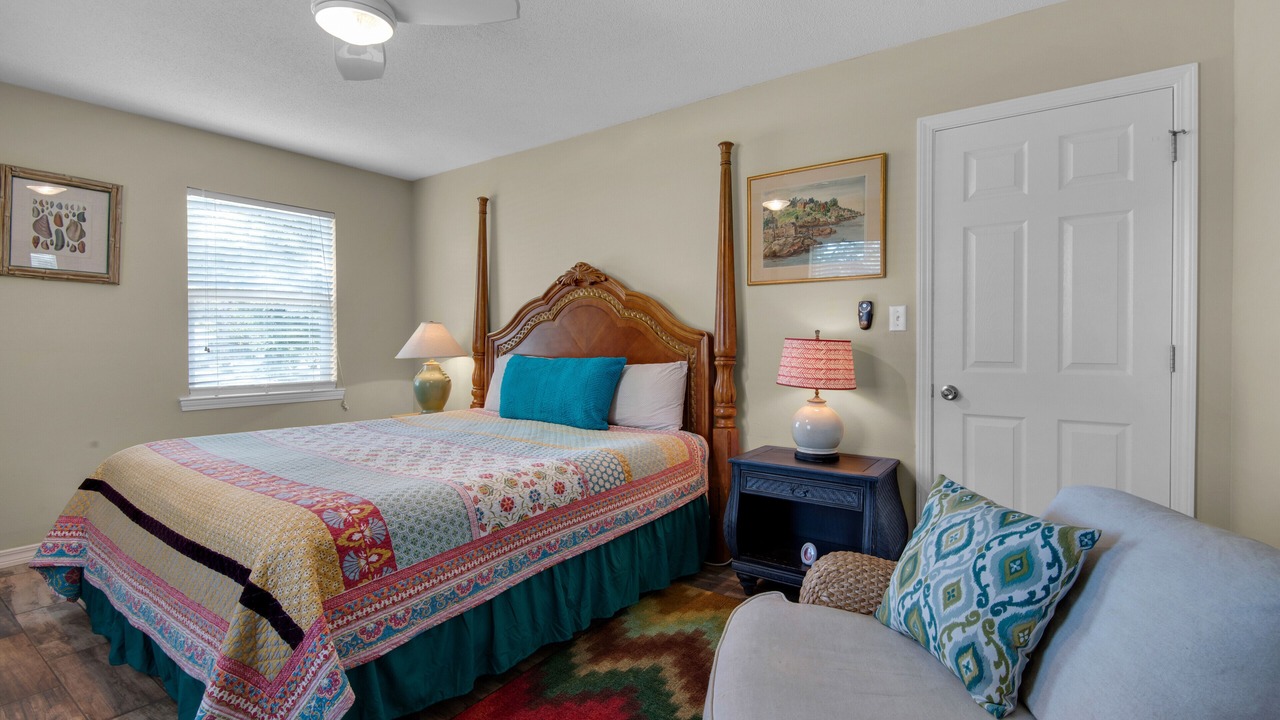 Photo of Bedroom in Laurel Hill