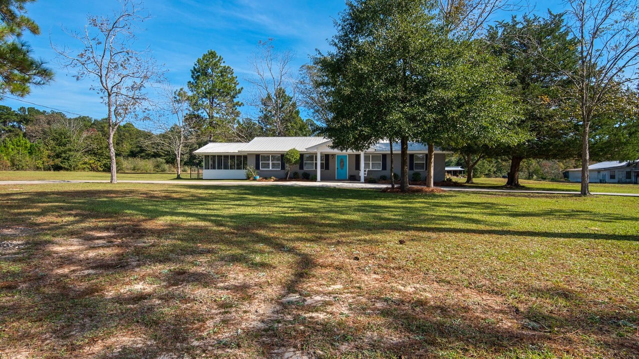 Photo of Outdoor in Laurel Hill