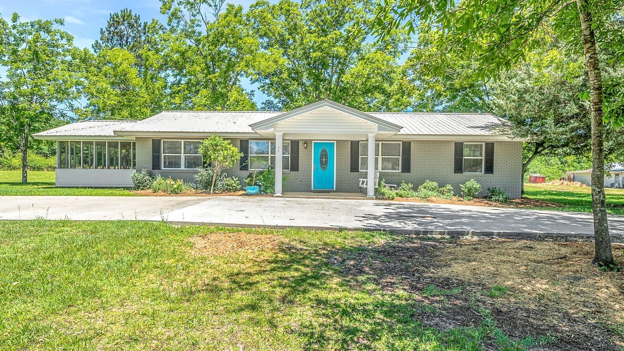 Photo of Outdoor in Laurel Hill