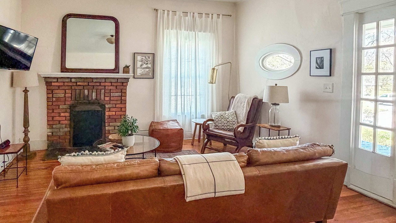 Photo of Livingroom in Durham