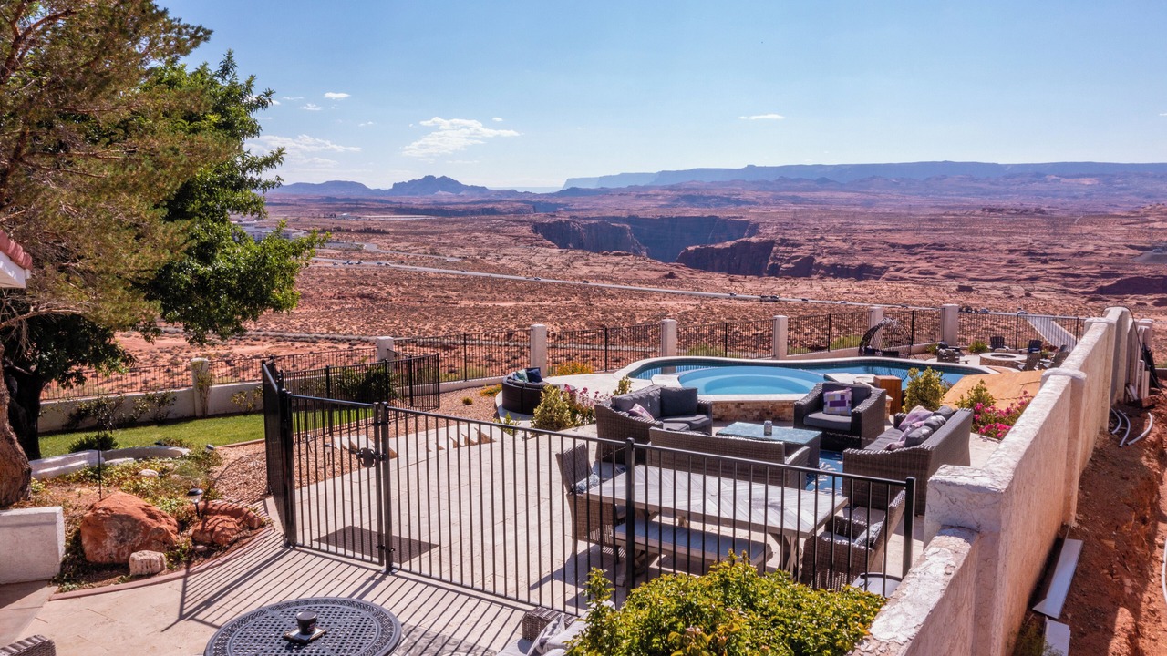 Photo of Patio Balcony in Page