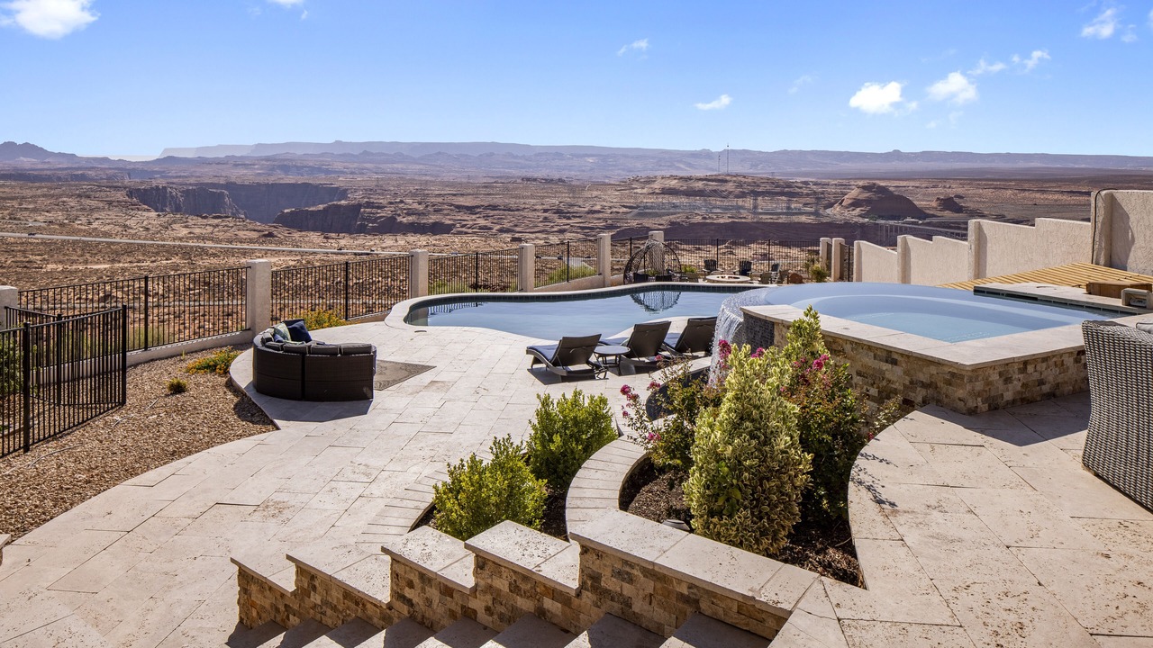 Photo of Outdoor in Page