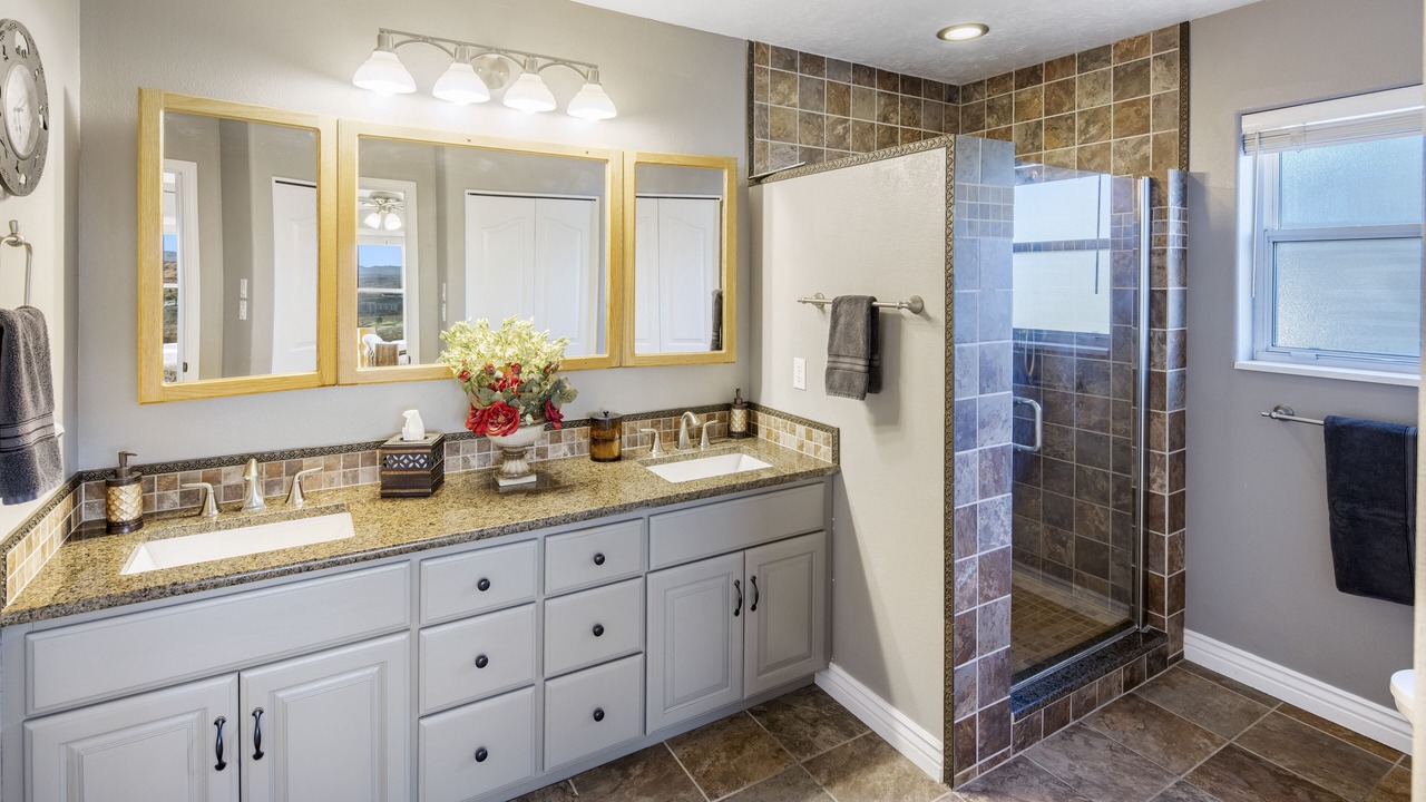 Photo of Bathroom in Page