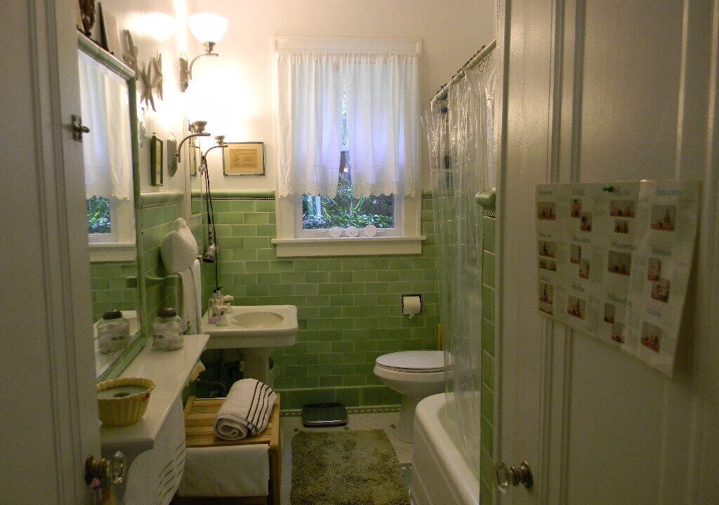 Photo of Bathroom in East Little Havana