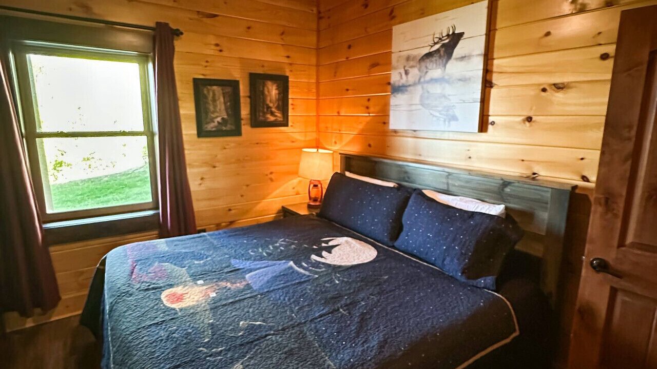 Photo of Bedroom in Bryson City