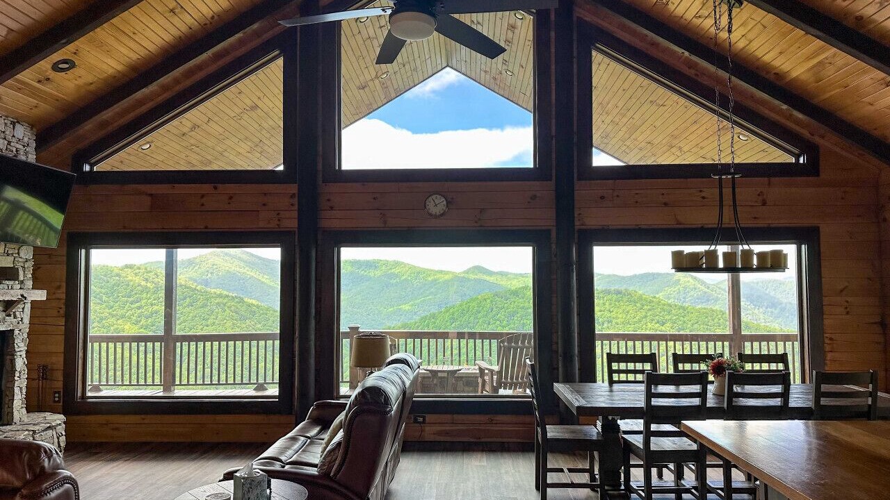 Photo of Livingroom in Bryson City