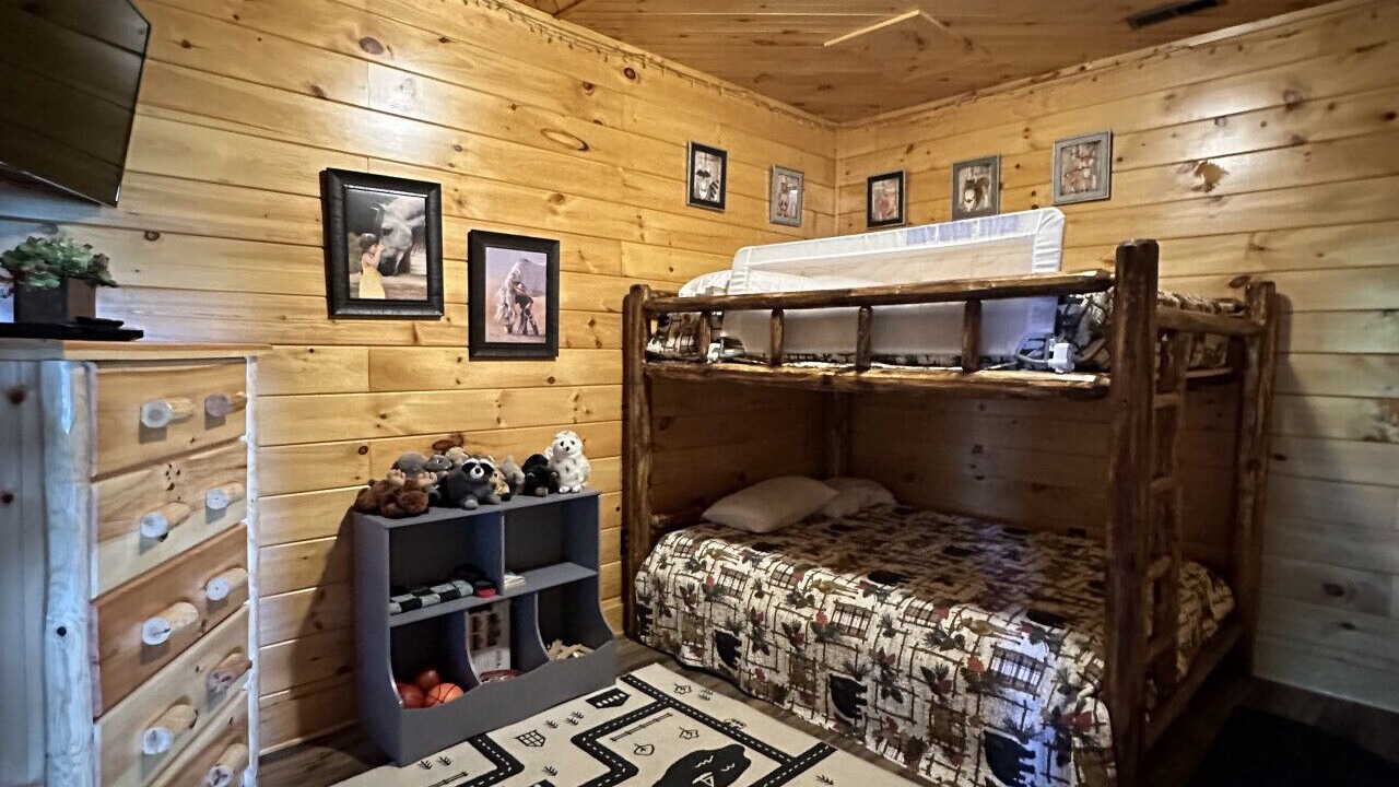 Photo of Bedroom in Bryson City