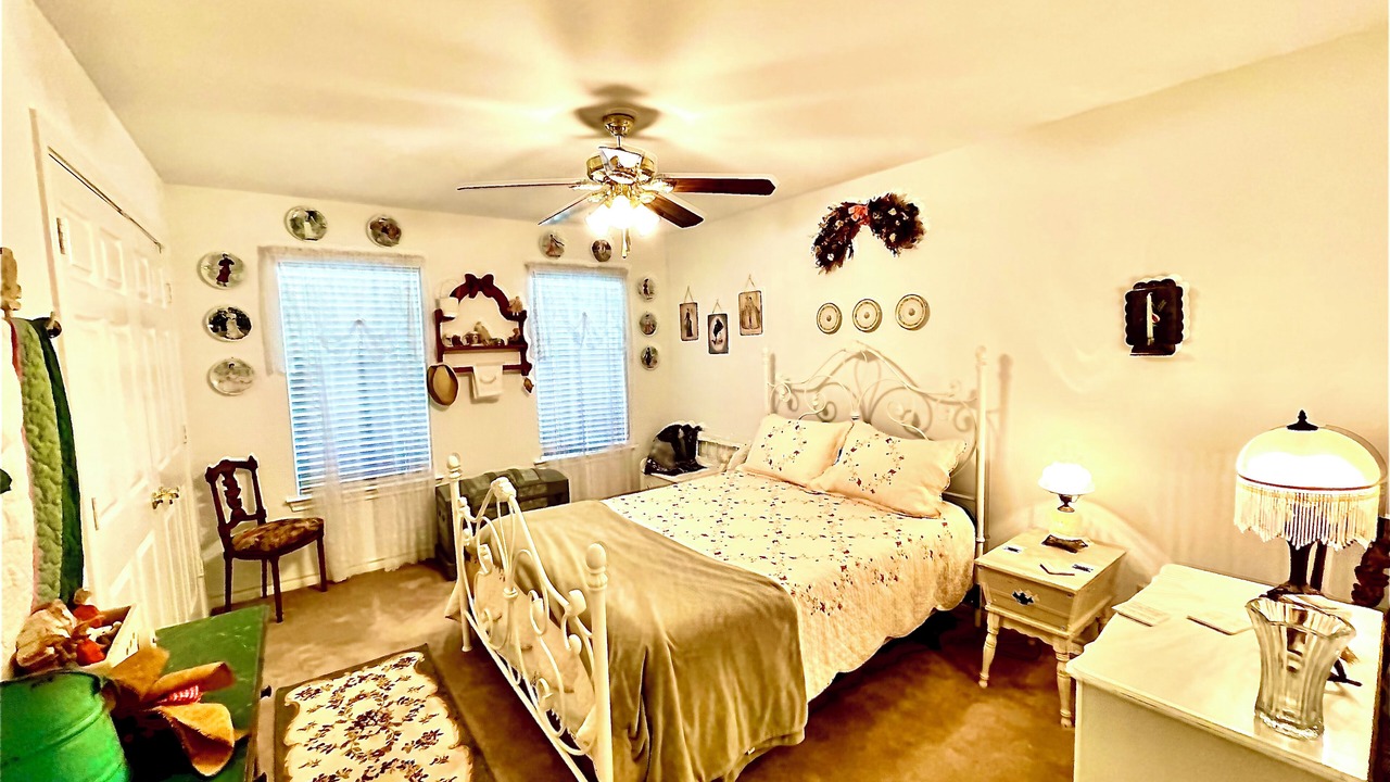 Photo of Bedroom in Van Zandt County