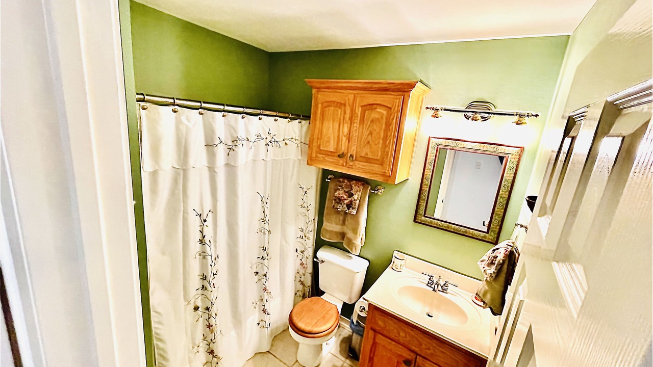 Photo of Bathroom in Van Zandt County