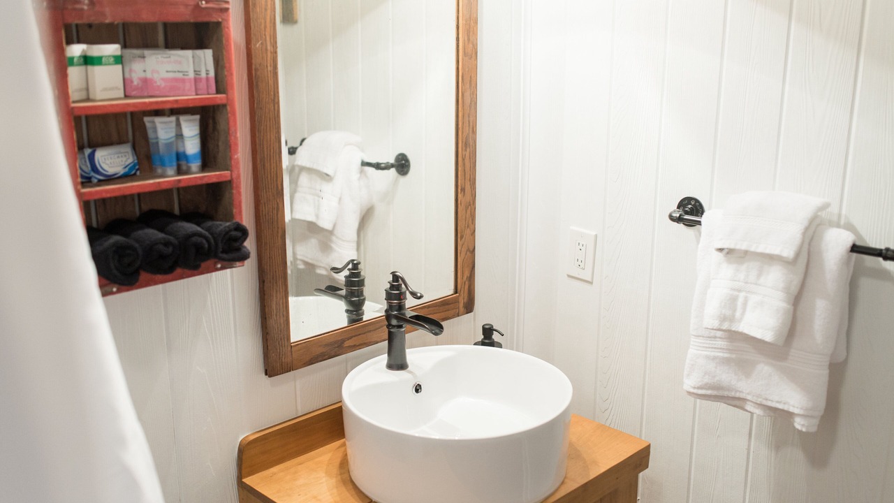 Photo of Bathroom in Summerville Historic District