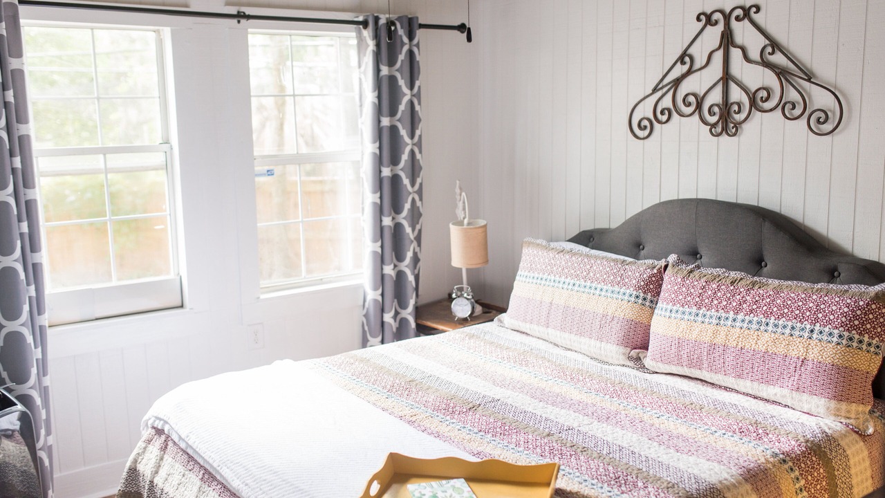 Photo of Bedroom in Summerville Historic District