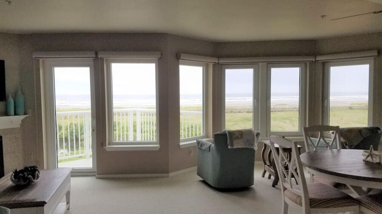 Photo of Livingroom in Long Beach