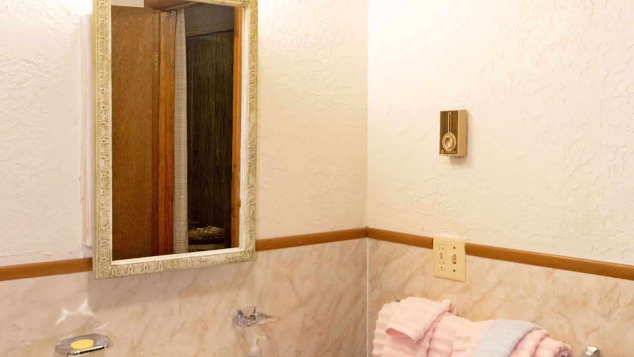 Photo of Bathroom in West Yellowstone