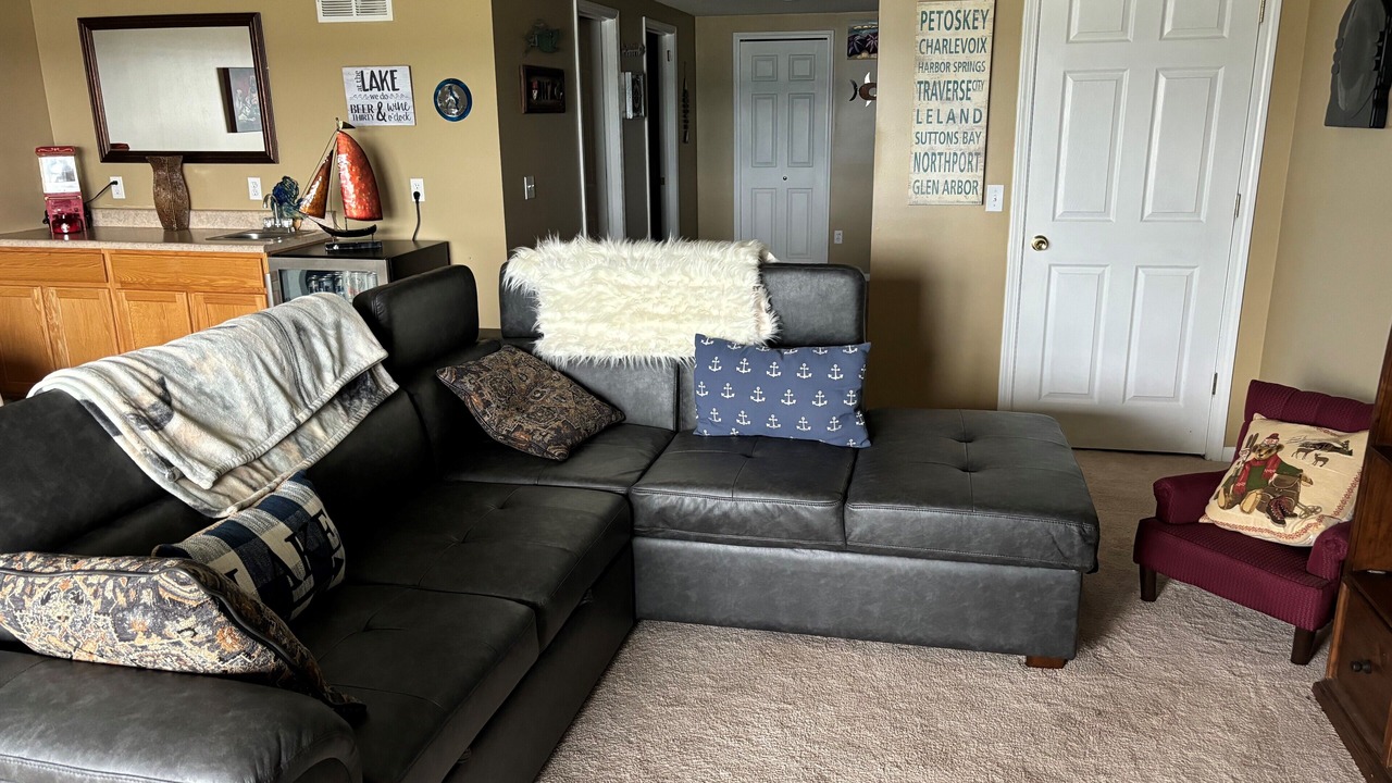 Photo of Livingroom in East Jordan