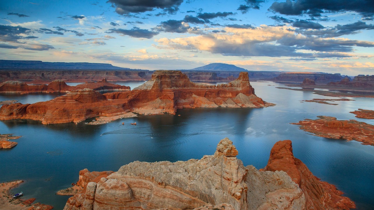 Photo of Outdoor in Page